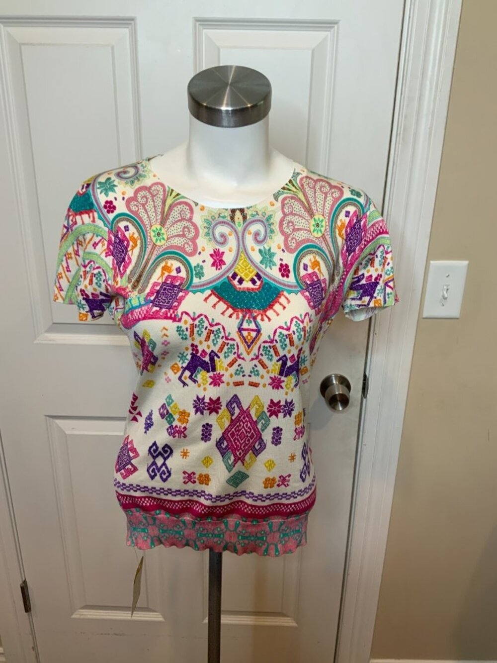 ETRO Milano White Thin Multicolor Geometric Sweater. Size 6 (US) 40 (IT)